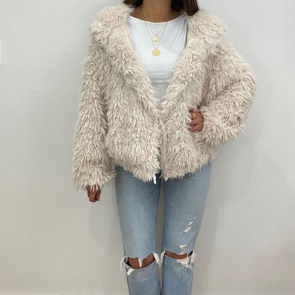 NWT Faux Fur Teddy Jacket with Hood - Picture 8 of 9